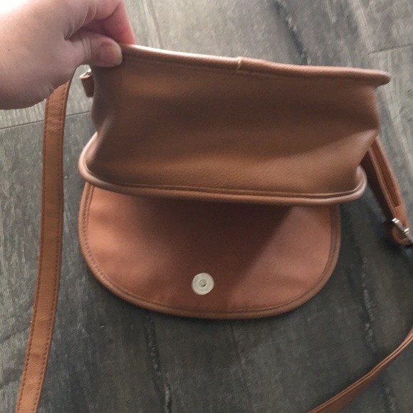 Deb and Dave brown faux leather Crossbody bag - Picture 6 of 6